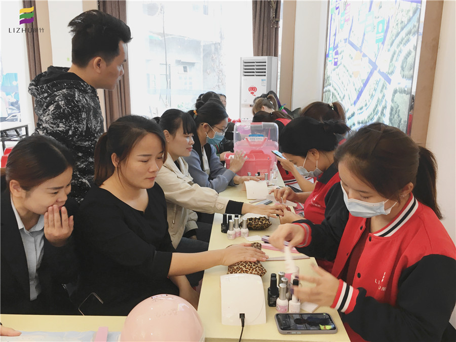 來吧！展示！麗竹美甲班的學(xué)員們
