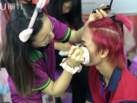 男士化妝的注意事項(xiàng)，南寧彩妝培訓(xùn)班幫你劃重點(diǎn)