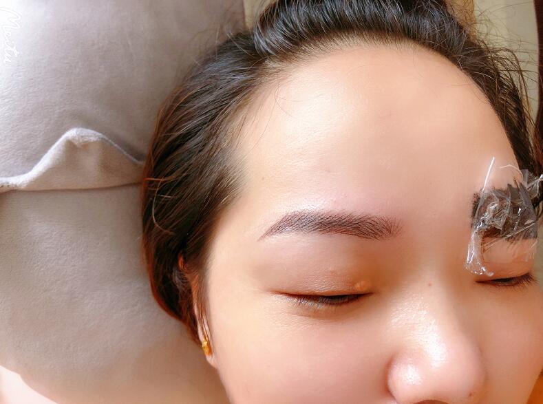紋眉修復(fù)液怎么用？廣西正規(guī)紋繡學(xué)校教你