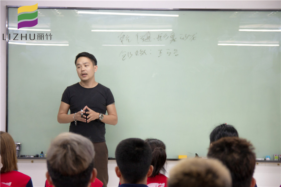 麗竹美發(fā)就業(yè)宣講，告訴你南寧美發(fā)學(xué)校哪家就業(yè)率高