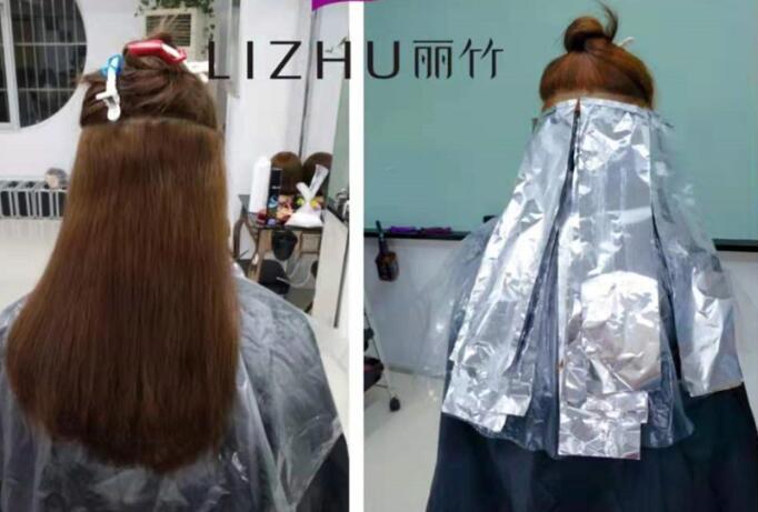 正確褪淺的技巧，南寧美發(fā)課堂正在講解