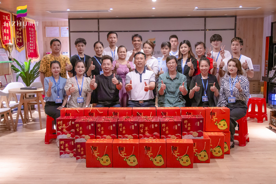 麗竹學校中秋祝福：團團圓圓，其樂融融