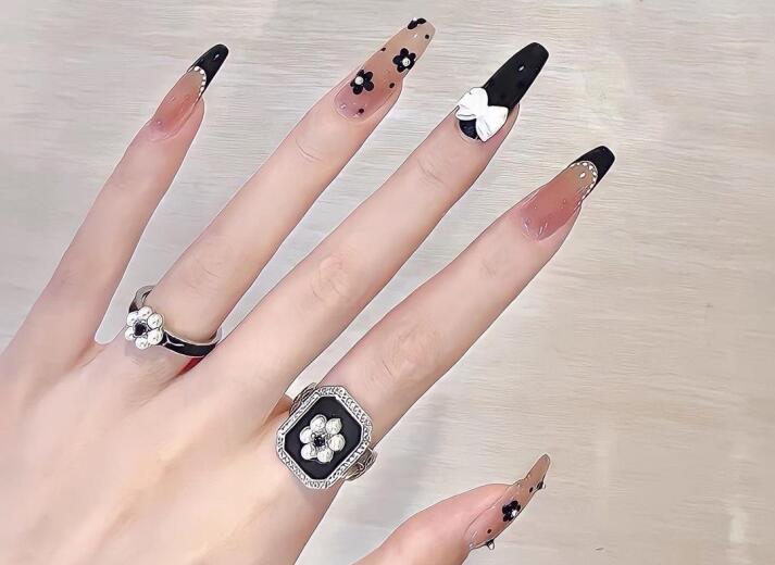 好看的延長(zhǎng)甲款式，和南寧網(wǎng)紅美甲培訓(xùn)學(xué)