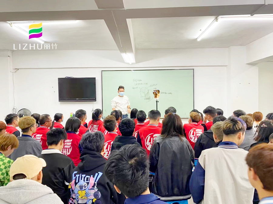 美發(fā)方形堆積注意事項(xiàng)，廣西美發(fā)師培訓(xùn)班課程教授