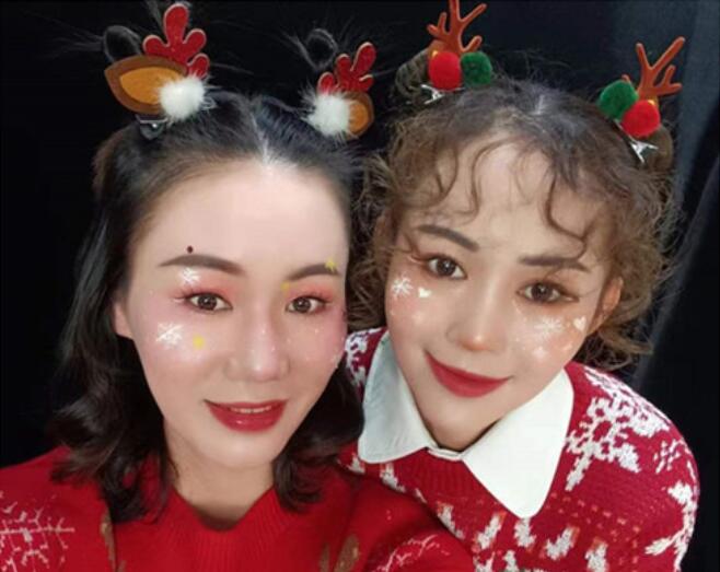 打造你的專屬圣誕妝容，南寧化妝學(xué)習(xí)機構(gòu)分年
