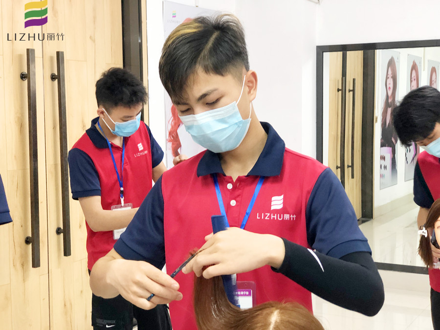 美發(fā)中工技師的考核標(biāo)準(zhǔn)，南寧市職業(yè)技能鑒定培訓(xùn)機(jī)構(gòu)