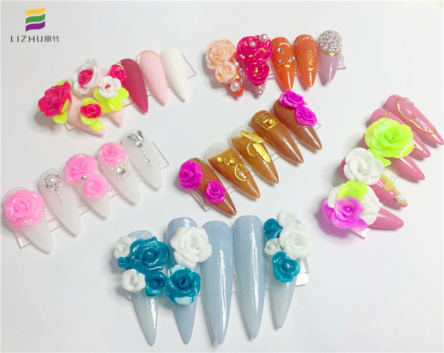 雕花美甲圖片，南寧美甲十大名校學(xué)員作品