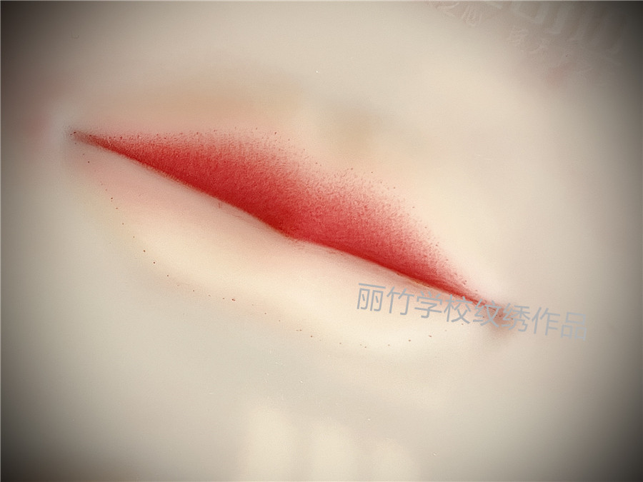 仿皮畫唇技巧 ，廣西培訓紋唇專業(yè)課程分析