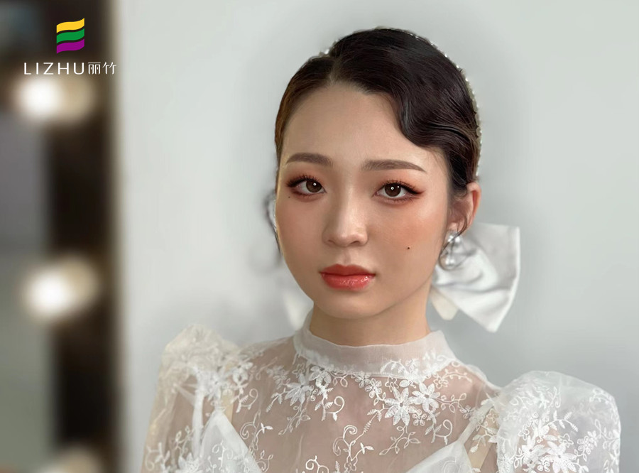 婉約韓式新娘 ，廣西專業(yè)化妝培訓造型學校作品