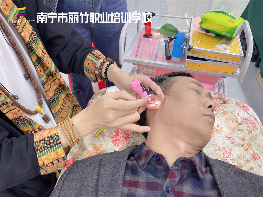 采耳的好處，南寧專業(yè)采耳培訓(xùn)班告訴你