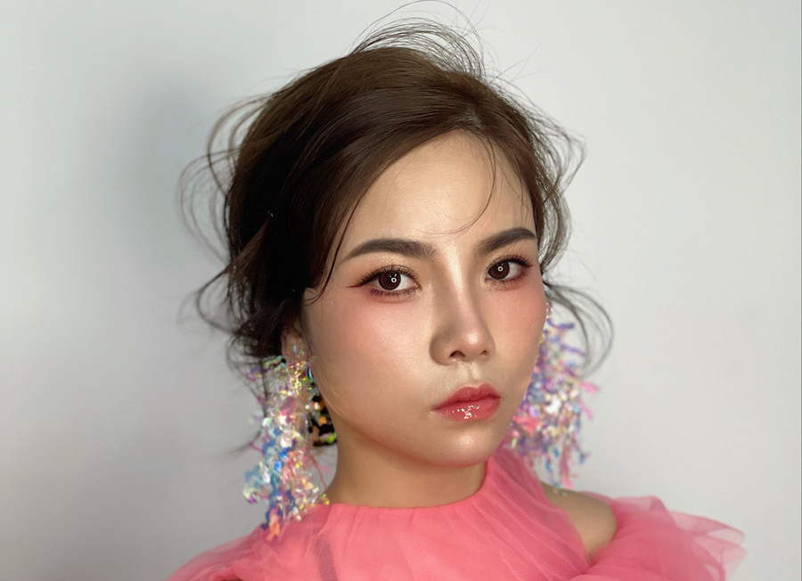 抽絲紋理新娘造型，廣西學(xué)新娘跟妝作品