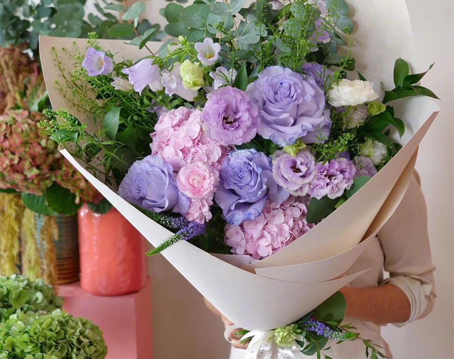 韓系甜美花束，廣西花藝插花造型學(xué)校浪漫推薦