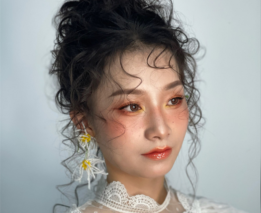 日系風(fēng)尚新娘，廣西新娘造型彩妝學(xué)校作品