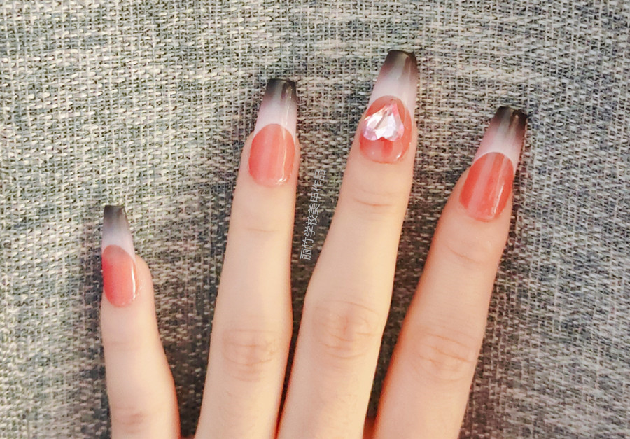 法式美甲，零基礎(chǔ)學(xué)美甲培訓(xùn)學(xué)員作品