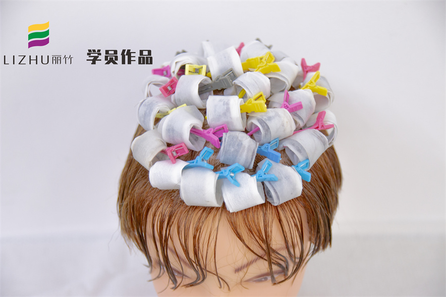 廣西燙發(fā)造型學(xué)校作品：錫紙燙、定位燙，包租婆卷筒造型