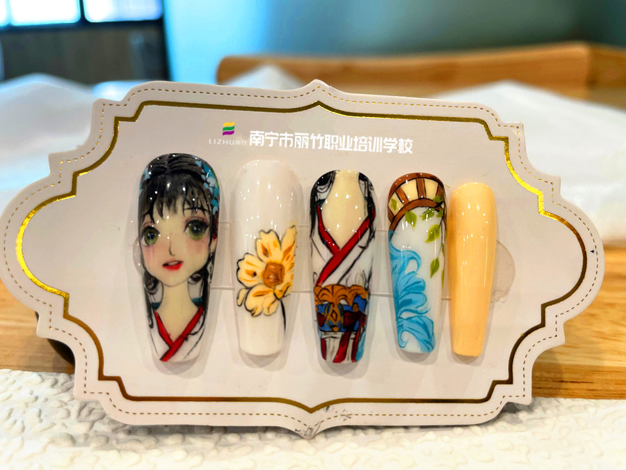 古風人物彩繪美甲，廣西美甲培訓作品