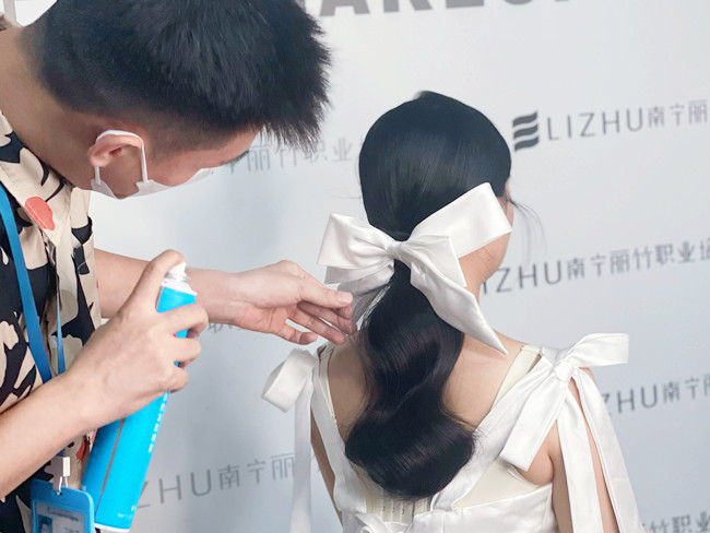 簡(jiǎn)約韓式新娘手法要點(diǎn)概述，廣西化妝學(xué)校教學(xué)筆記
