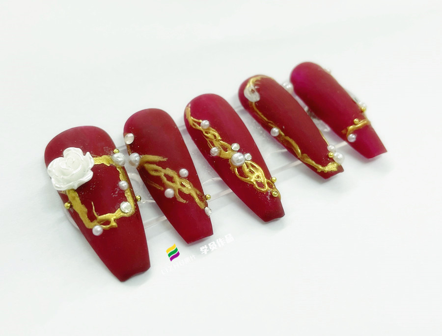 新年紅色美甲，廣西學(xué)美甲款式