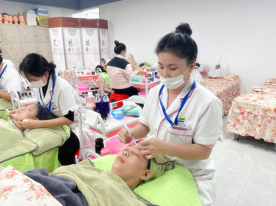 ?學(xué)美容心得體會：選擇麗竹，把握成功