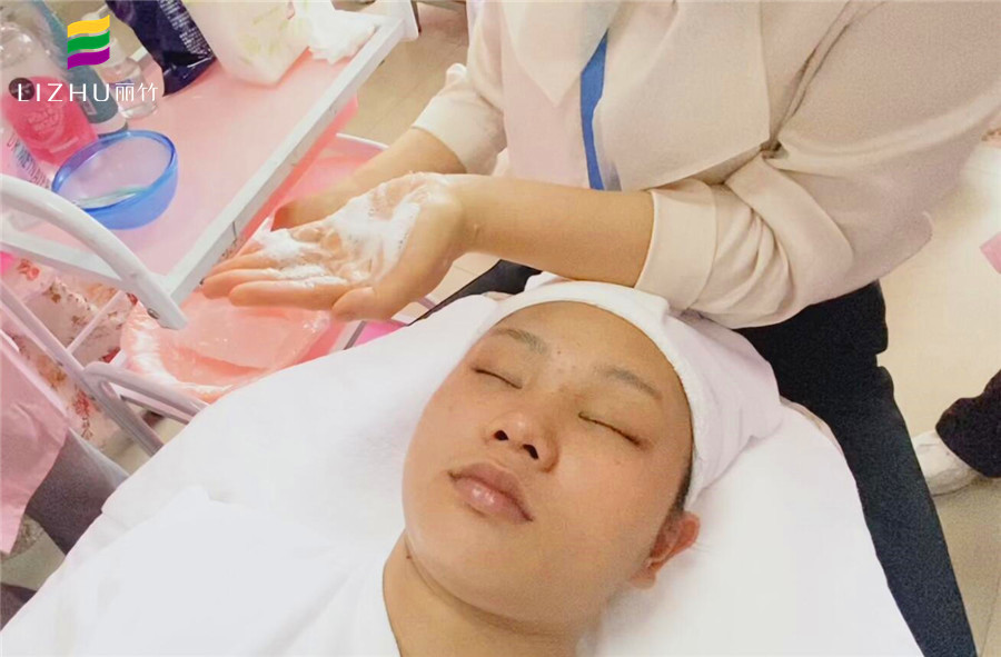 專業(yè)卸妝攻略，南寧美容護(hù)膚