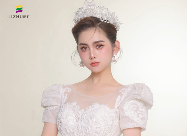 簡約氣質(zhì)新娘，廣西學(xué)新娘跟妝作品