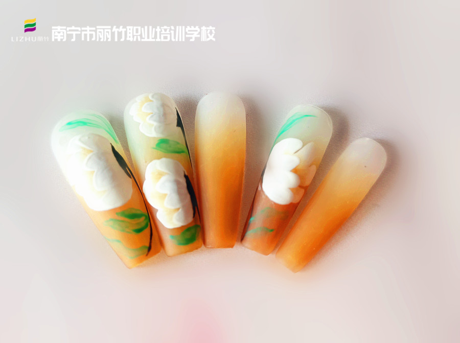 春日彩繪美甲，南寧美甲短期培訓(xùn)作品