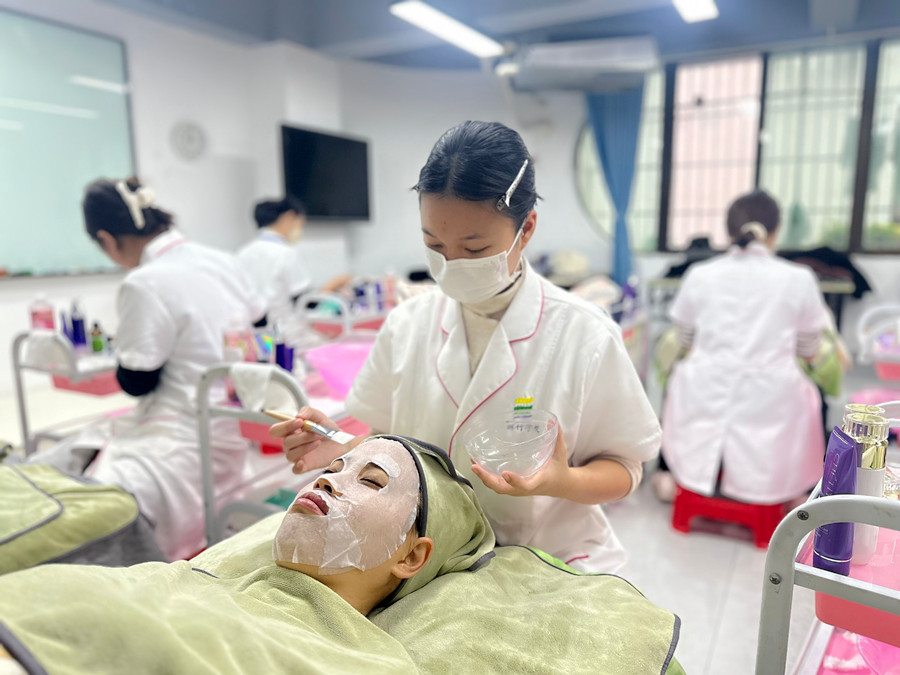 如何去除濁相？南寧皮膚管理師教你
