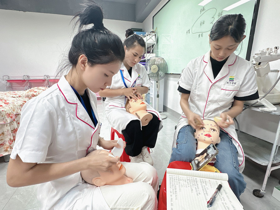 眼部疏通的必要性，廣西美容中醫(yī)學校講解