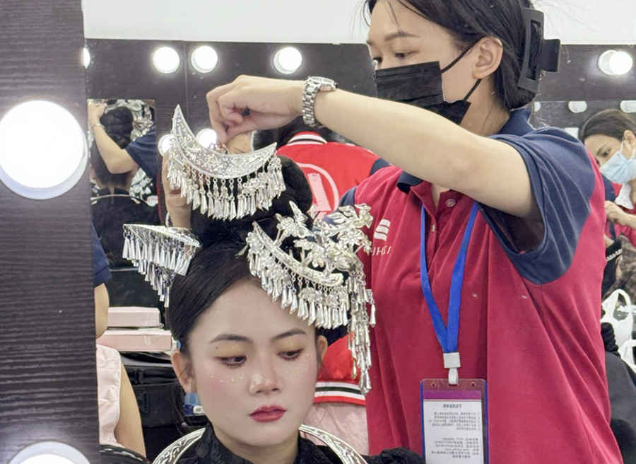 民族風(fēng)旅拍寫真，廣西彩妝訓(xùn)練作品