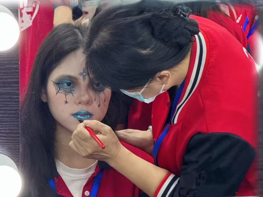 萬(wàn)圣節(jié)妝容造型，南寧彩妝師推薦