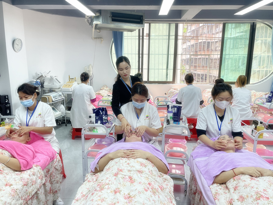 廣西皮膚管理美容師：換季如何正確護(hù)膚？