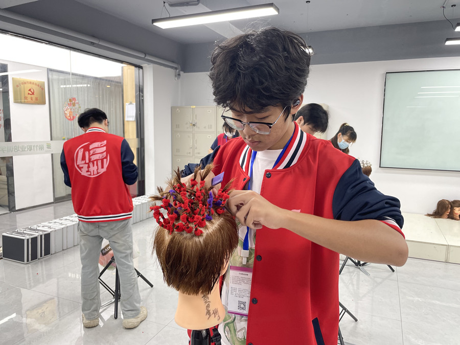 女士流行燙發(fā)款式：燙發(fā)類型有哪些？