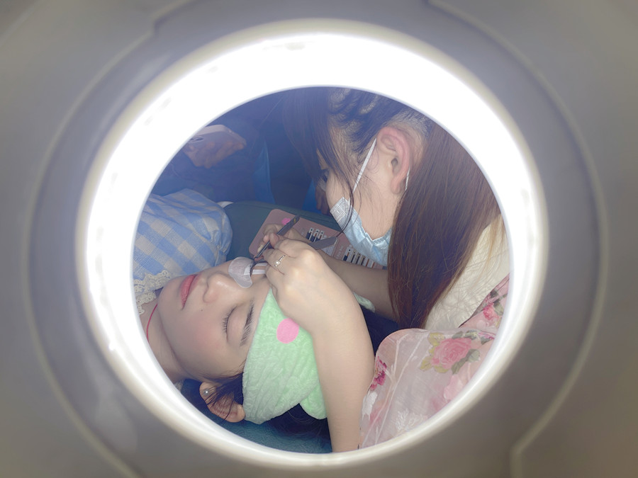 南寧美睫哪里專業(yè)？南寧學美睫去哪里？