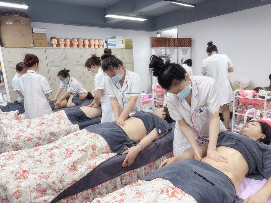 揉腹部有什么用？南寧健康管理培訓(xùn)