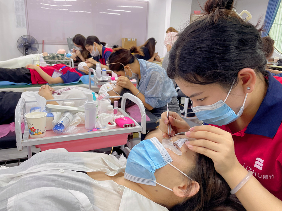 美睫師必需具備的基本功，學美睫0基礎