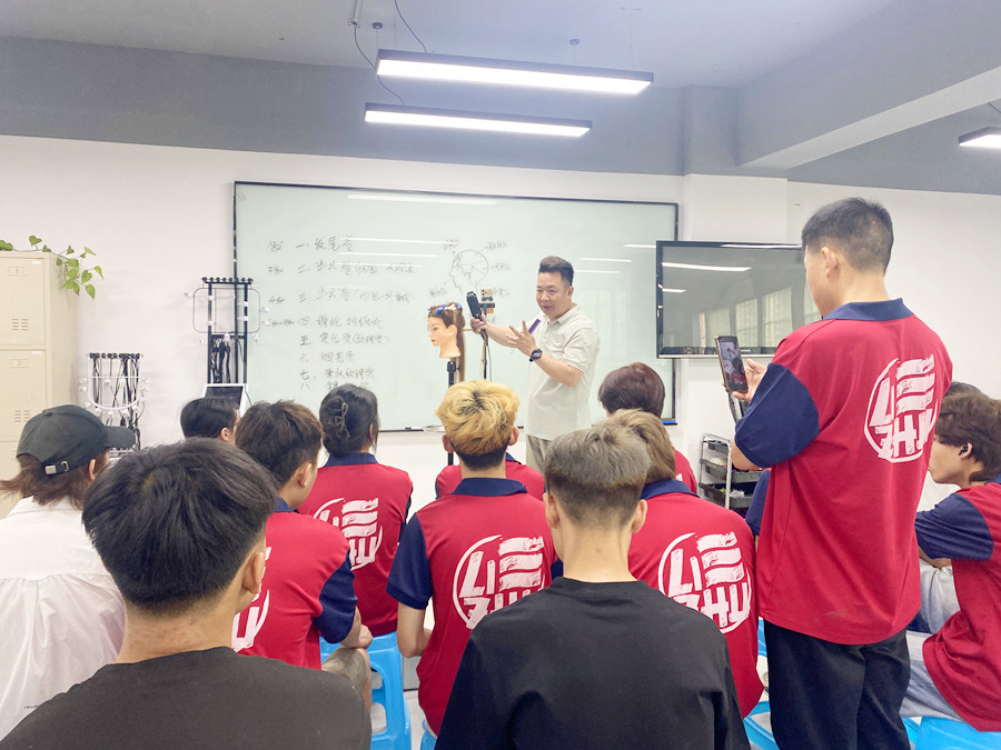 零基礎學燙染：直板夾操作示范